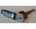 TRIUMPH TR6 TR250 TRUNK LOCK C/W 2 KEYS