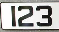 LICENSE PLATE WHITE/BLACK (LP-ALUM/WB)